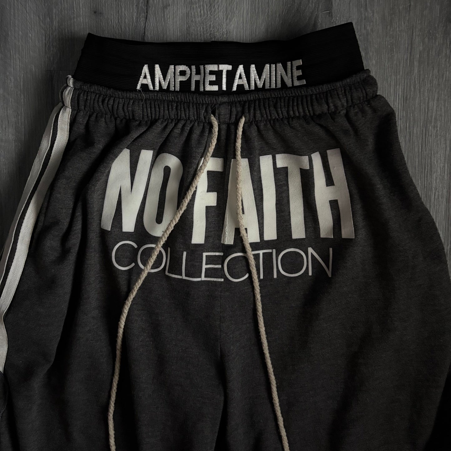 No faith sweatpants grey